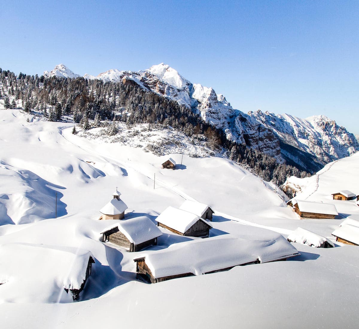 Adventure holidays with children in South Tyrol: Fun Parks, tobogganing, and winter hiking  